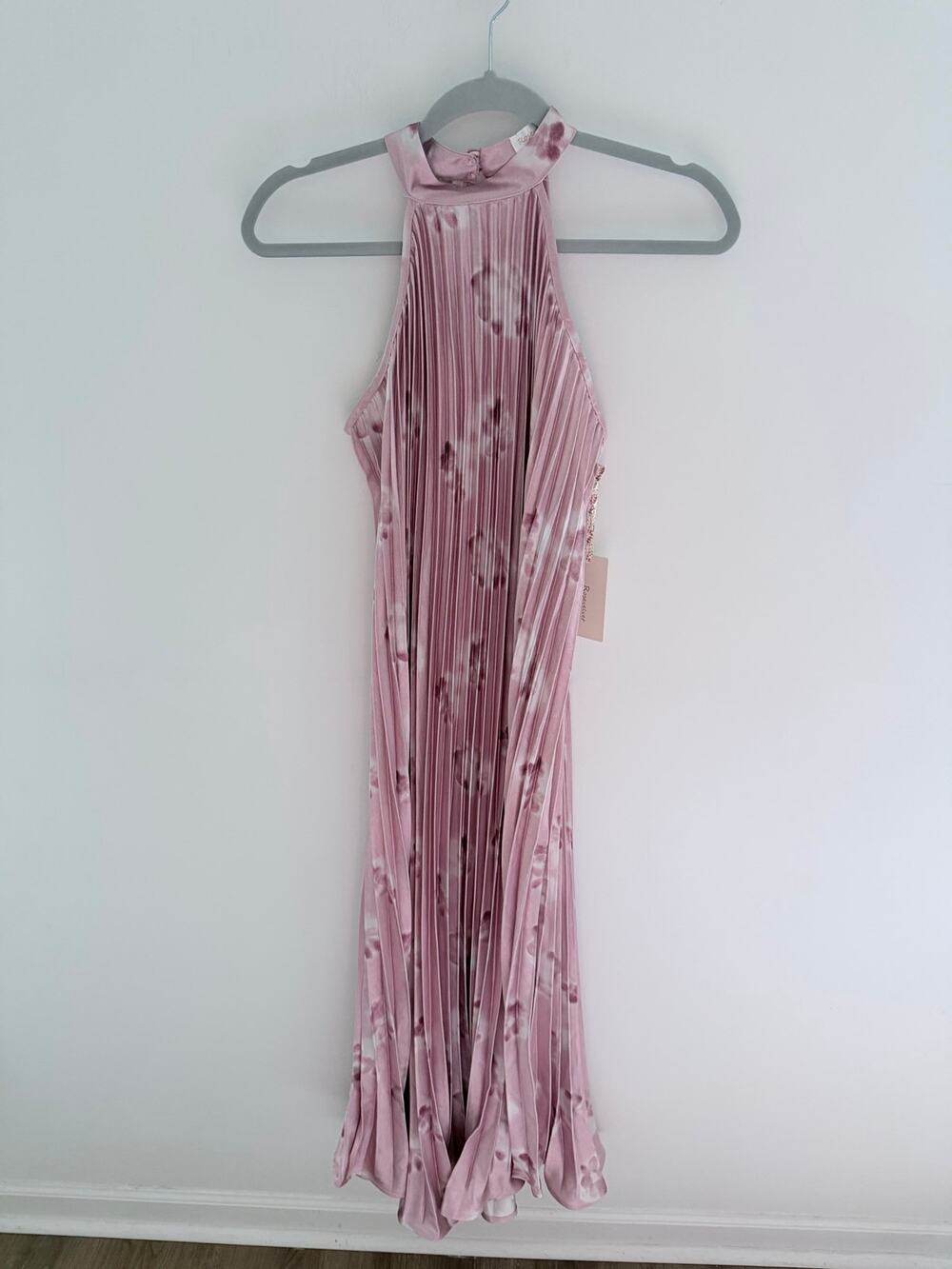 NWT Rosevelvet Light Pink Floral Pleated Halter Midi Dress-Size S